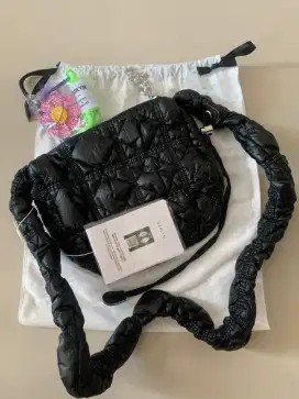 Carlyn tas serut