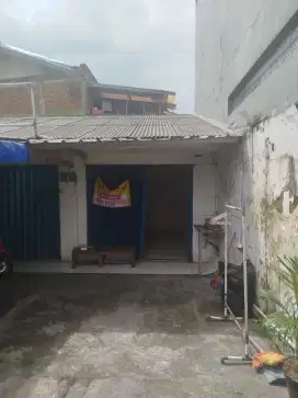 Dibutuhkan Asisten Rumah Tangga