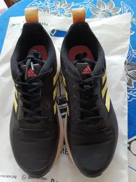Sepatu Adidas Wanita