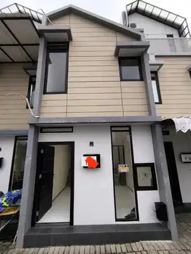Disewakan Rumah Baru Gress 2Lantai  MHouse Araya Malang