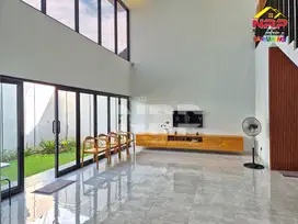 Dijual Rumah Mewah 2 Lantai Murah di Banyuwangi Kota
