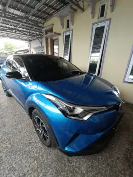 Di jual Toyota chr THN 2019 masih bening...