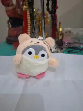 Mainan gantungan 
Tas model penguin 
Limited edition 
Barang terawat