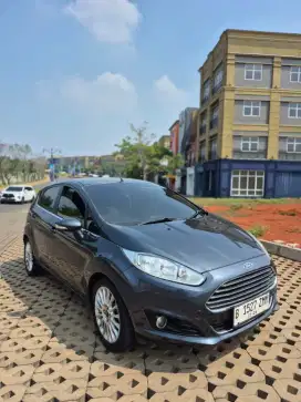 Ford Fiesta S 2014 1.5 at mulus dan normal. Pemakai