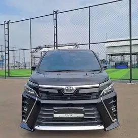[ Nik 2021 ] Toyota Voxy 2.0 AT 2021 Hitam
