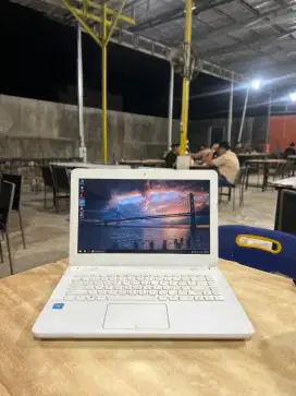 LAPTOP ASUS X441S RAM 2GB HARDISK 500GB
