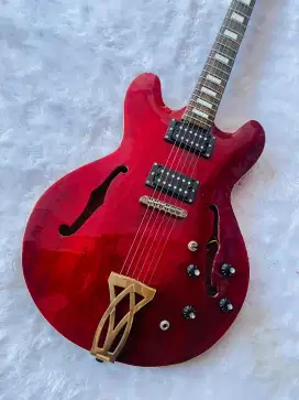 Gitar custom model hollow body