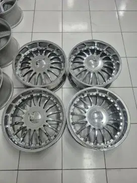 Velg copotan pajero Chrom R20 pcd 6×139.7 lebar 8,5 et20..4pcs