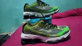Sepatu nike running