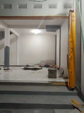 Spesialis pintu harmonika