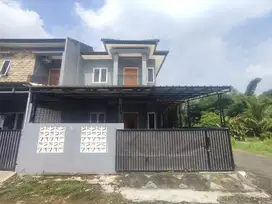Rumah SHM 2 Lt Dibantu KPR 18 Mnt ke Plasa Cibubur Siap Huni J-32014