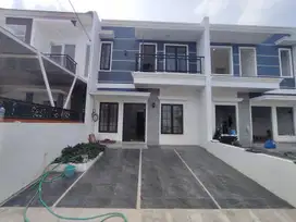 Rumah 2 Lt Hadap Timur 17 Mnt ke Cibinong square Siap KPR J-34092