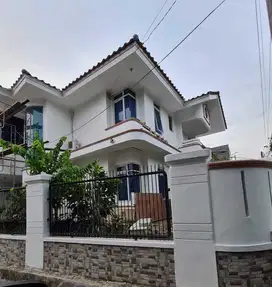 Jual rumah dalam perumahan taman duren sawit Jakarta Timur