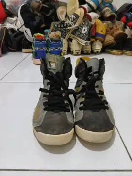 AJ Retro 6 Tech chrome black