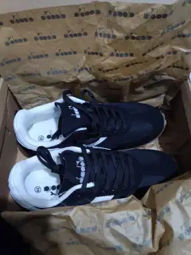 Diadora Pavia Black