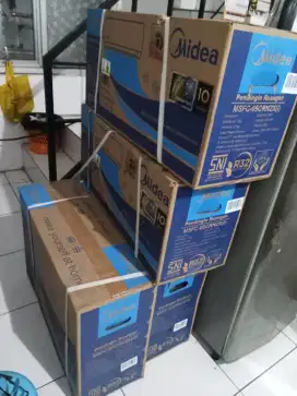 MIDEA 1/2 PK garansi pabrik panjaaaaaang