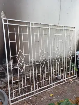 Jual tralis model minimalis bongkaran rmh 3 unit besi nako