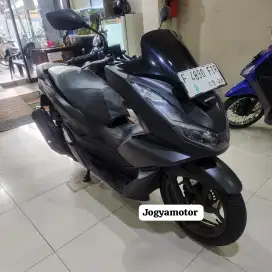 Honda PCX 160 cc abs tahun 2023 cash credit