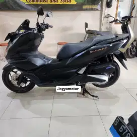 Honda PCX 160 cc tahun 2023 cash credit
