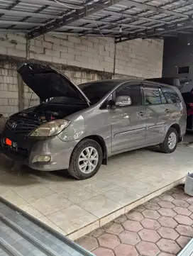Toyota Kijang Innova 2010 Diesel
