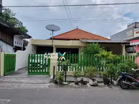 Rumah Vintage Luas SHM di Petemon Surabaya Harga Negotiable