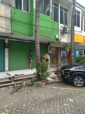 Ruko 2,5 Lantai Siap Pakai di Pondok Gede Belakang TMII