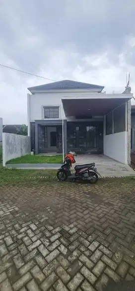 Dijual Rumah Di Perumahan Grand Royal Regency Wage Taman Sidoarjo