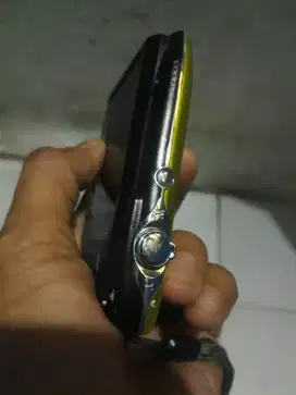 Lensa jual kamera Nikon Coolpix layar mulus minus batere tidak ada