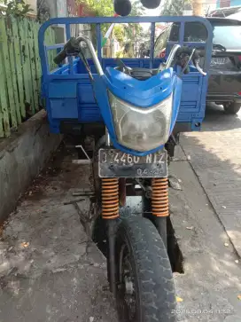 Viar roda tiga 200 cc