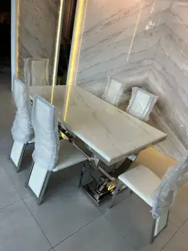 Meja Makan Marmer