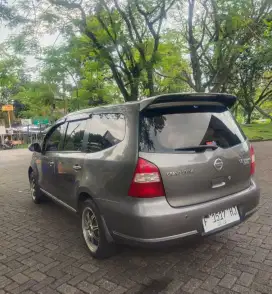 Grand Livina XV ultimate matic 2011