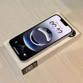 iPhone 16e 128GB White Putih ex Garansi Resmi GDN not iBox Second 2nd