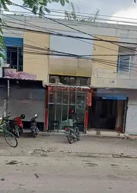 ruko Lakarsantri 0 jalan raya 2lantai