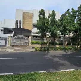 Komersial Raya Dharmahusada Indah dekat Kertajaya
