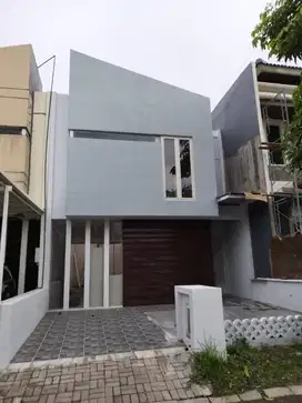 Disewakan Rumah Dian Istana Cluster Moca Vbarna Wiyung 2 Lantai