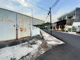 Disewakan Lahan Kosong ex Bengkel Mobil 50m dari Raya Kutai