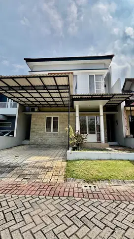 DISEWAKAN RUMAH ROYAL PARK CITRALAND FULL FURNISHED 4KT DEKAT GWALK