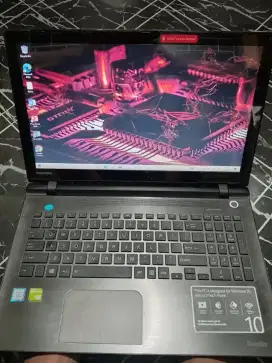 Laptop Toshiba Ram8 ssd 256