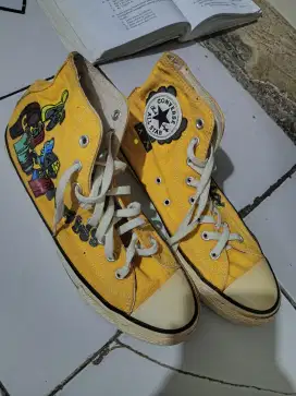 sepatu sneaker Converse