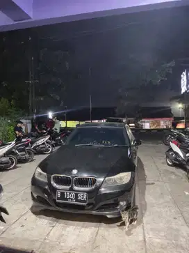 BMW E90 320I 2009