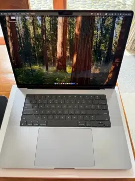 MacBook Pro M2 16inch 16/512GB