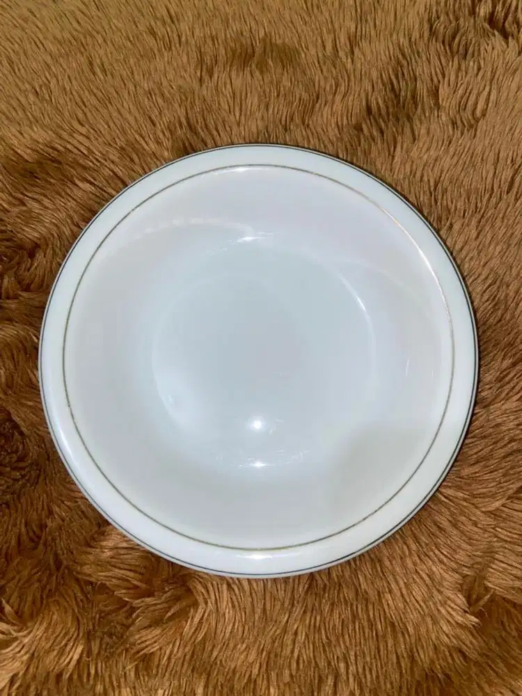 Piring Porselen JIM Porcelainware 18,5 cm Preloved