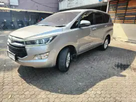 TOYOTA. INNOVA.  V.   AT.  19
