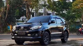 Fortuner 2.5 VNT TRDs AT 2014