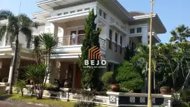 DISEWAKAN – RUMAH MEWAH FULL FURNISH DI PERUMAHAN ELIT KALIURANG