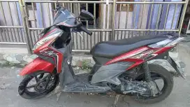 VARIO 2010 MERAH