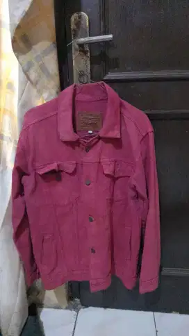 barang masih bagus dikit dua 100k ajah