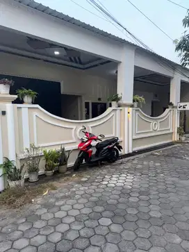 JUAL RUMAH ADA KOST2AN 11 KAMAR