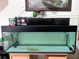 Aquarium 120cm fullset beserta ikannya