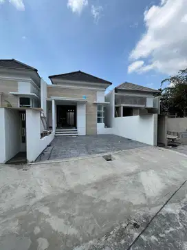 RUMAH BARU LIMASAN MODERN DI TEPI JALAN ASPAL WEDOMARTANI NGEMPLAK